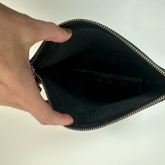 Cuyana Black Leather Cosmetic Pouch Clutch Travel Makeup Bag Gold Zip w/Dust Bag - Picture 6 of 14